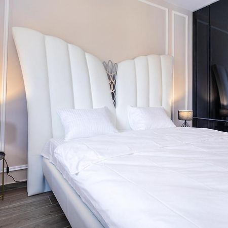 בודווה Royal Montesun Apartments מראה חיצוני תמונה